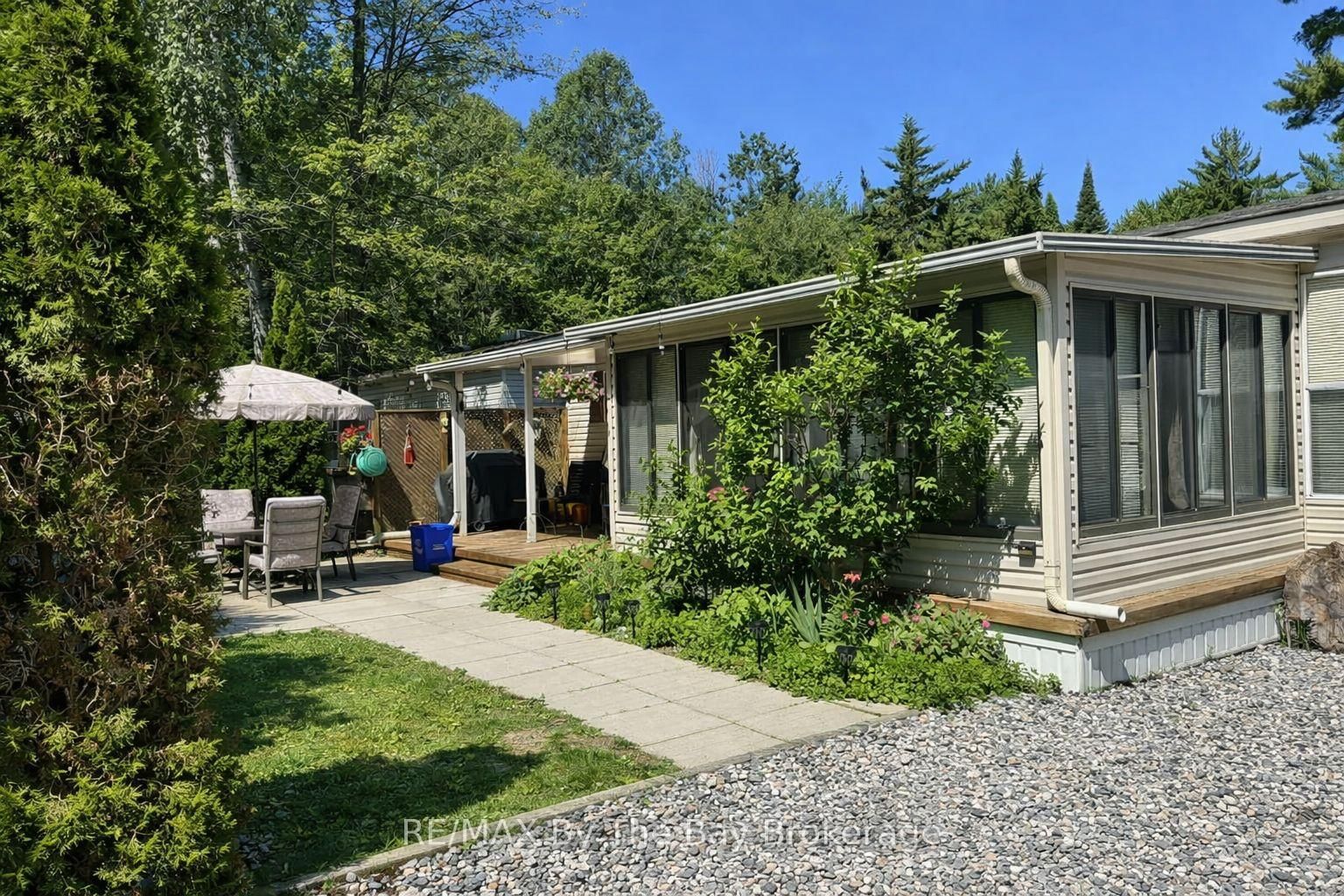 85 THEME PARK Drive • #92 • Wasaga Beach, ON photo 3