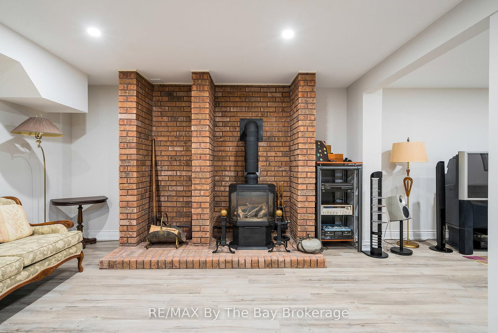 38 Willow Drive • Tiny, ON photo 34