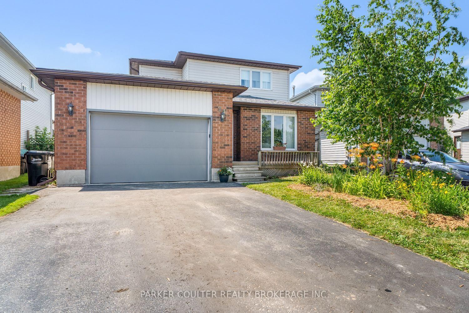24 Hopkins Road • Barrie, ON photo 1