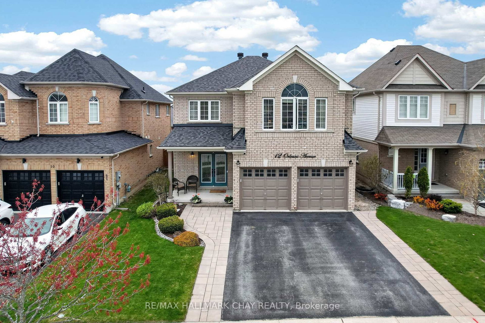 Detached House for sale at 12 Orleans Avenue, Barrie, Ontario, L4M 0B1 - Innis-Shore - MLS: S13540392