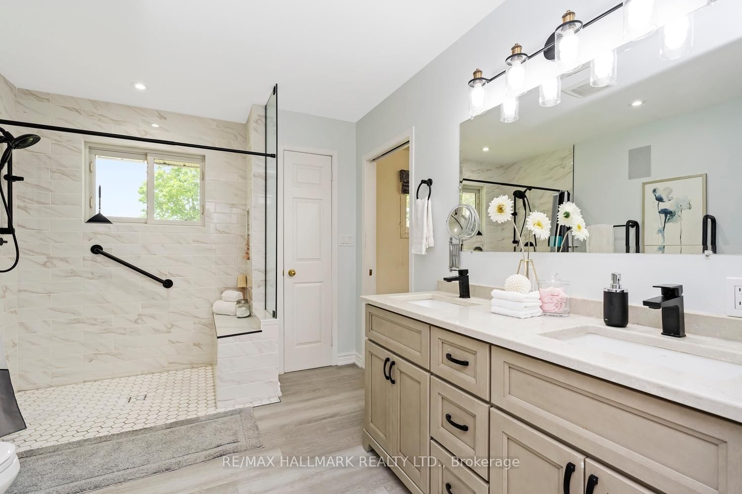 16 Price Drive • Oro-Medonte, ON photo 13