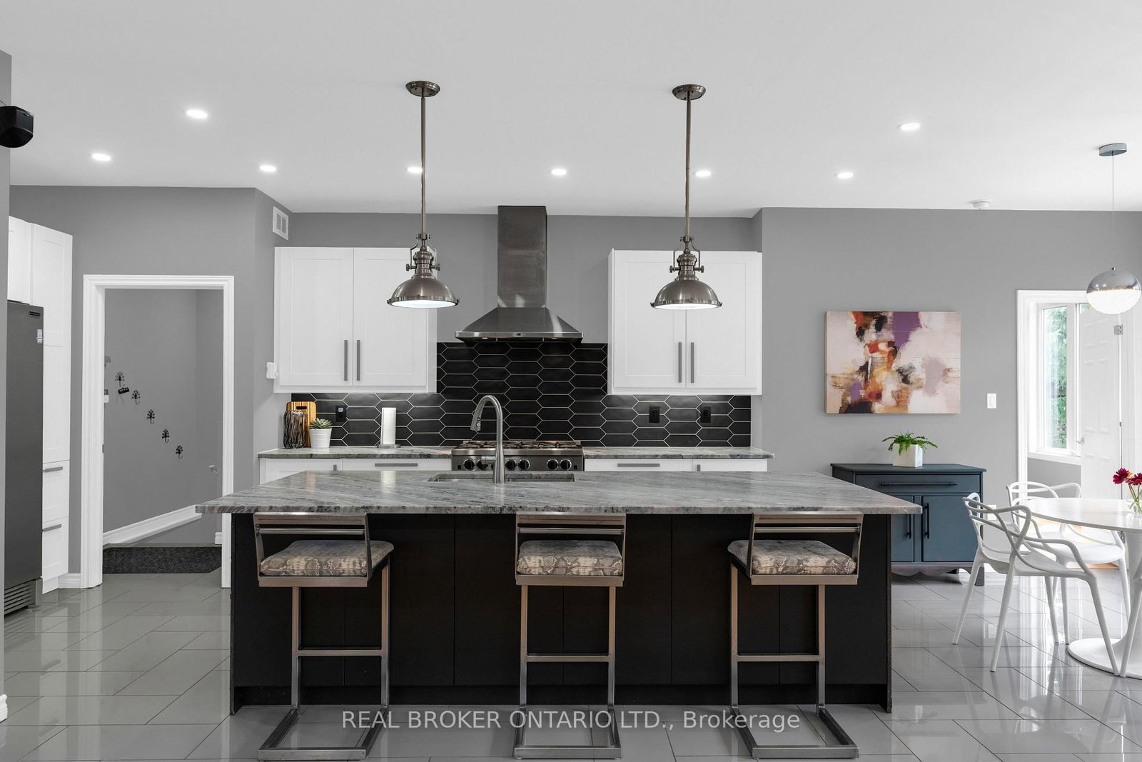 97 Highland Drive • Oro-Medonte, ON photo 11