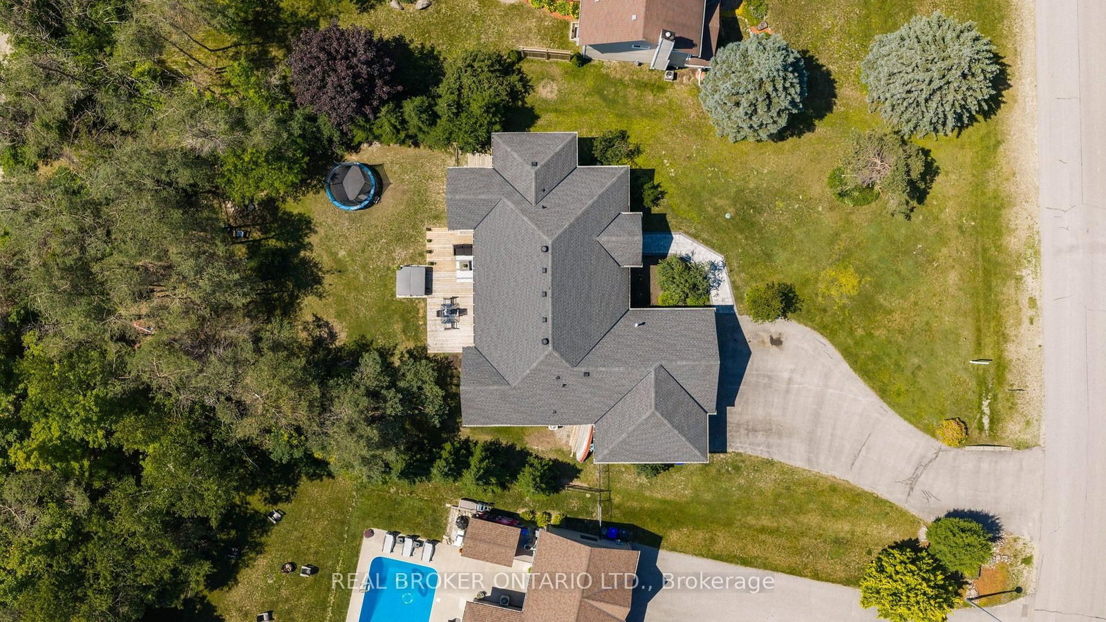 97 Highland Drive • Oro-Medonte, ON photo 2