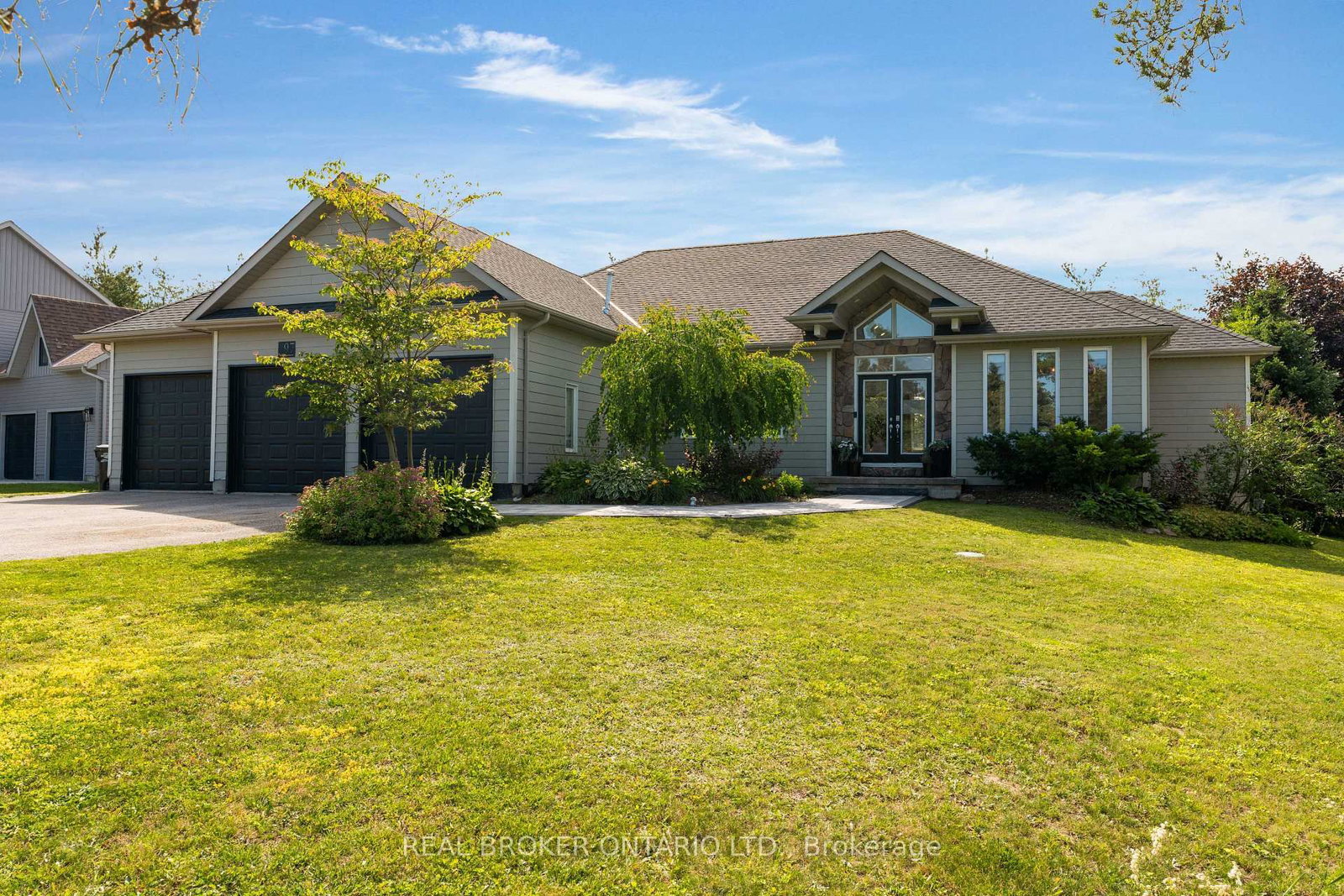 97 Highland Drive • Oro-Medonte, ON photo 3