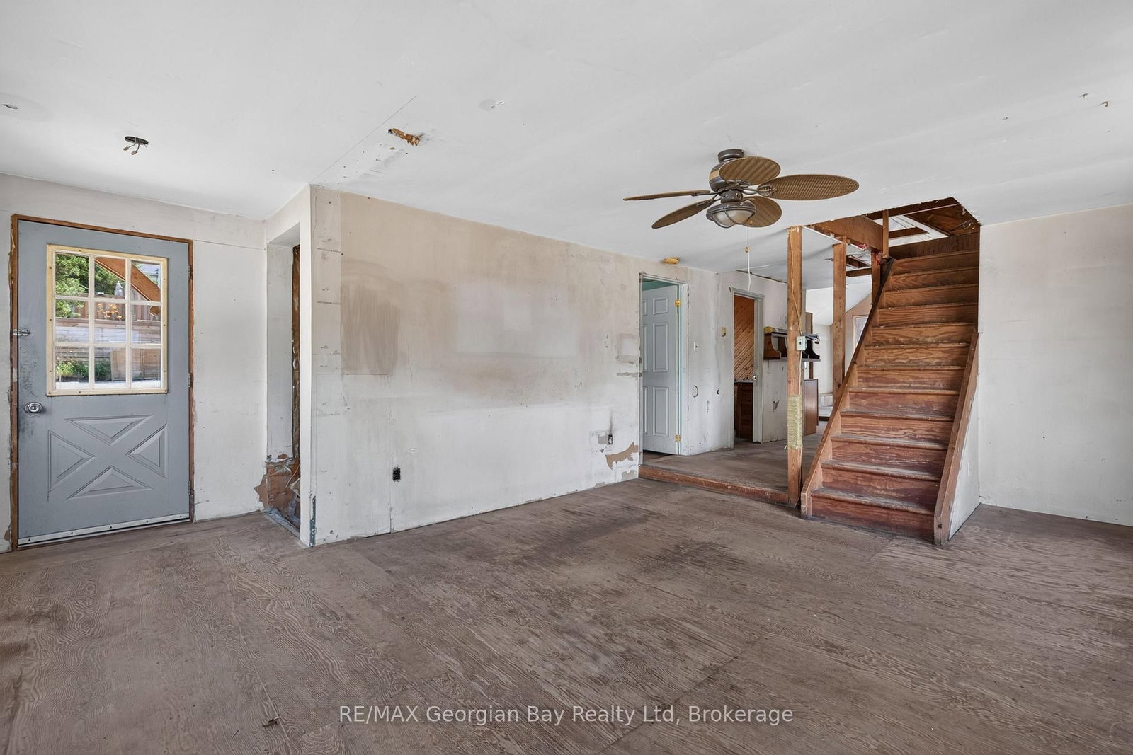 379 Gloucester Street • Midland, ON photo 7