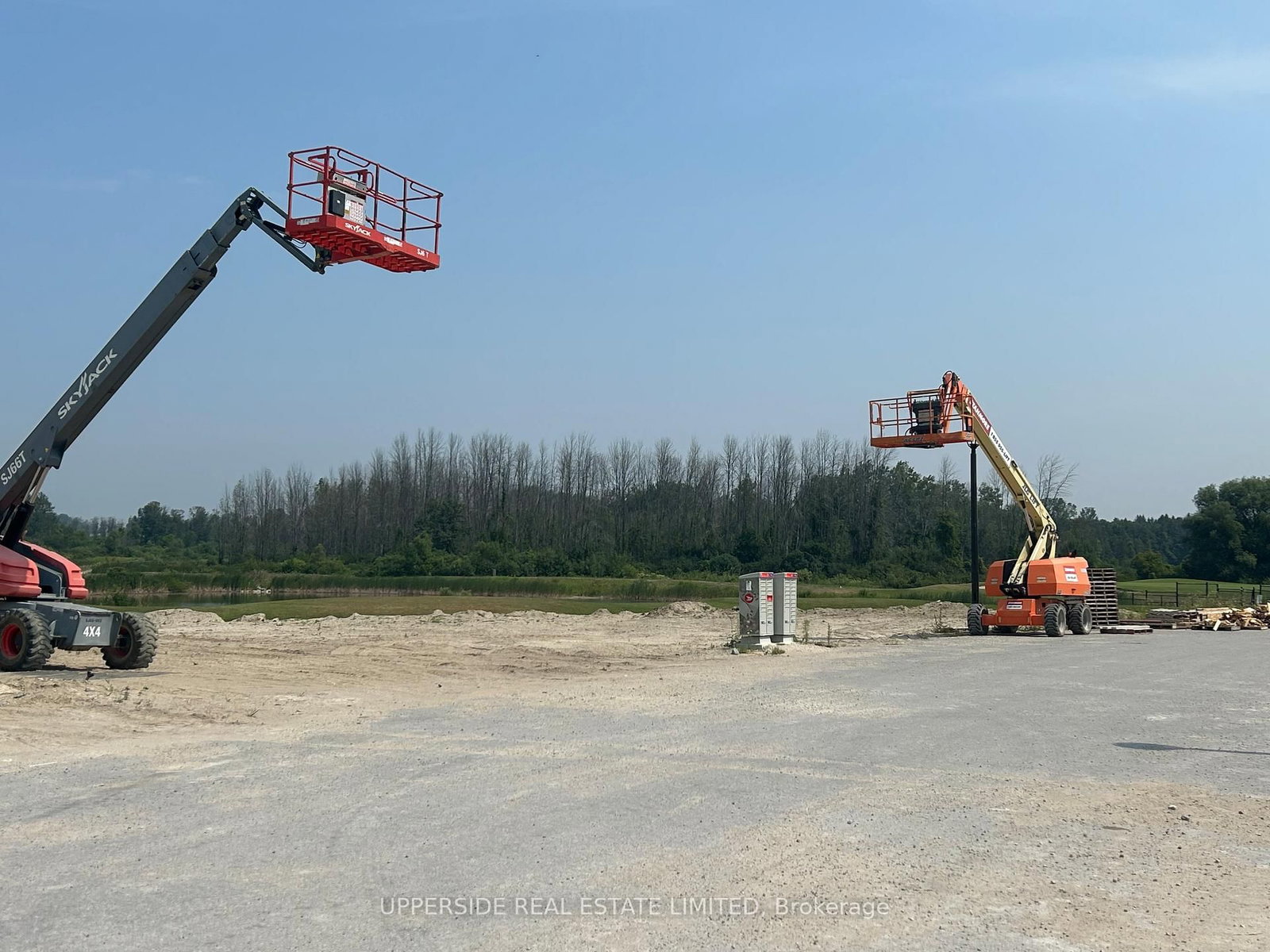 241 Village Gate Drive • Wasaga Beach, ON photo 3