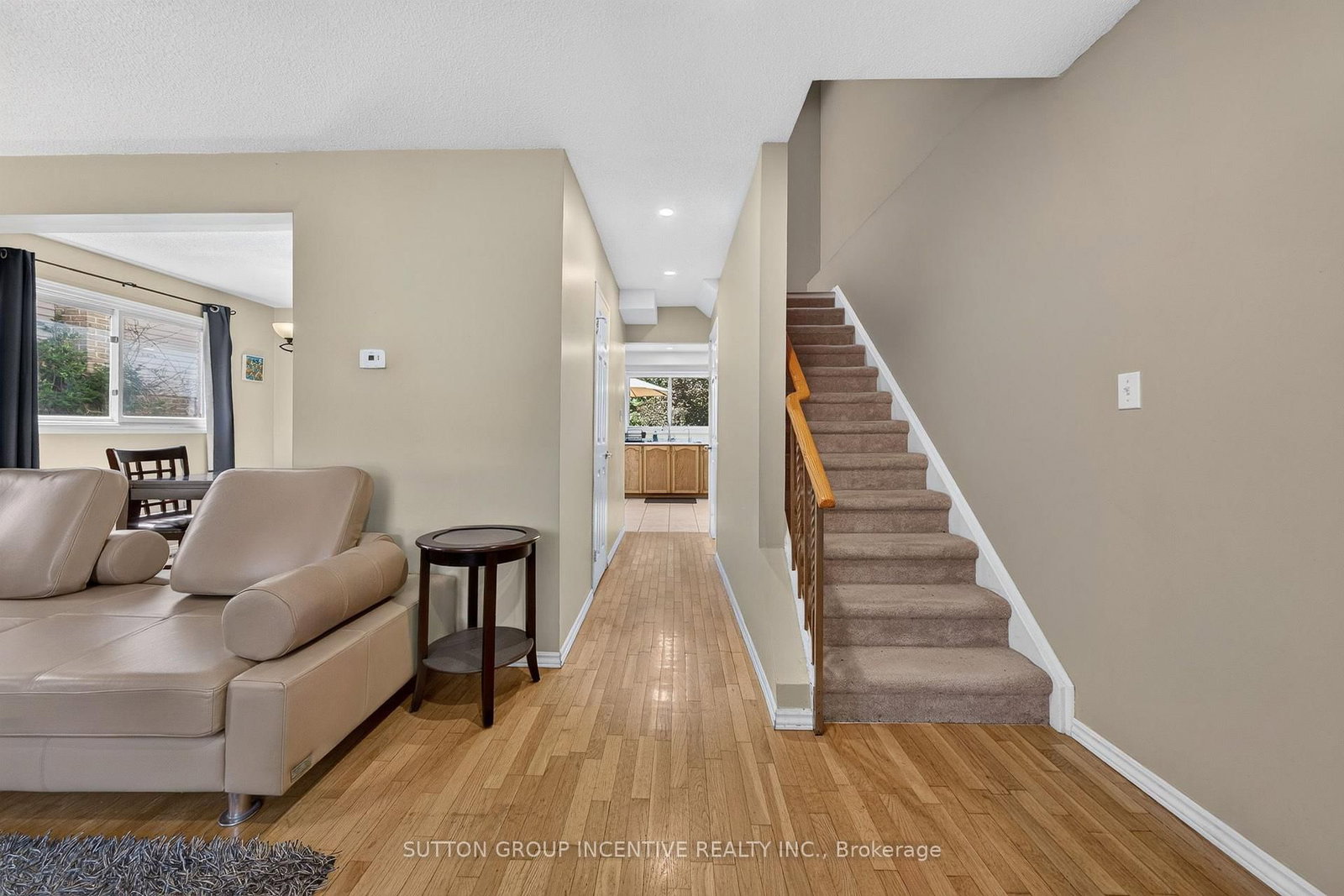 26 Fox Run • Barrie, ON photo 11