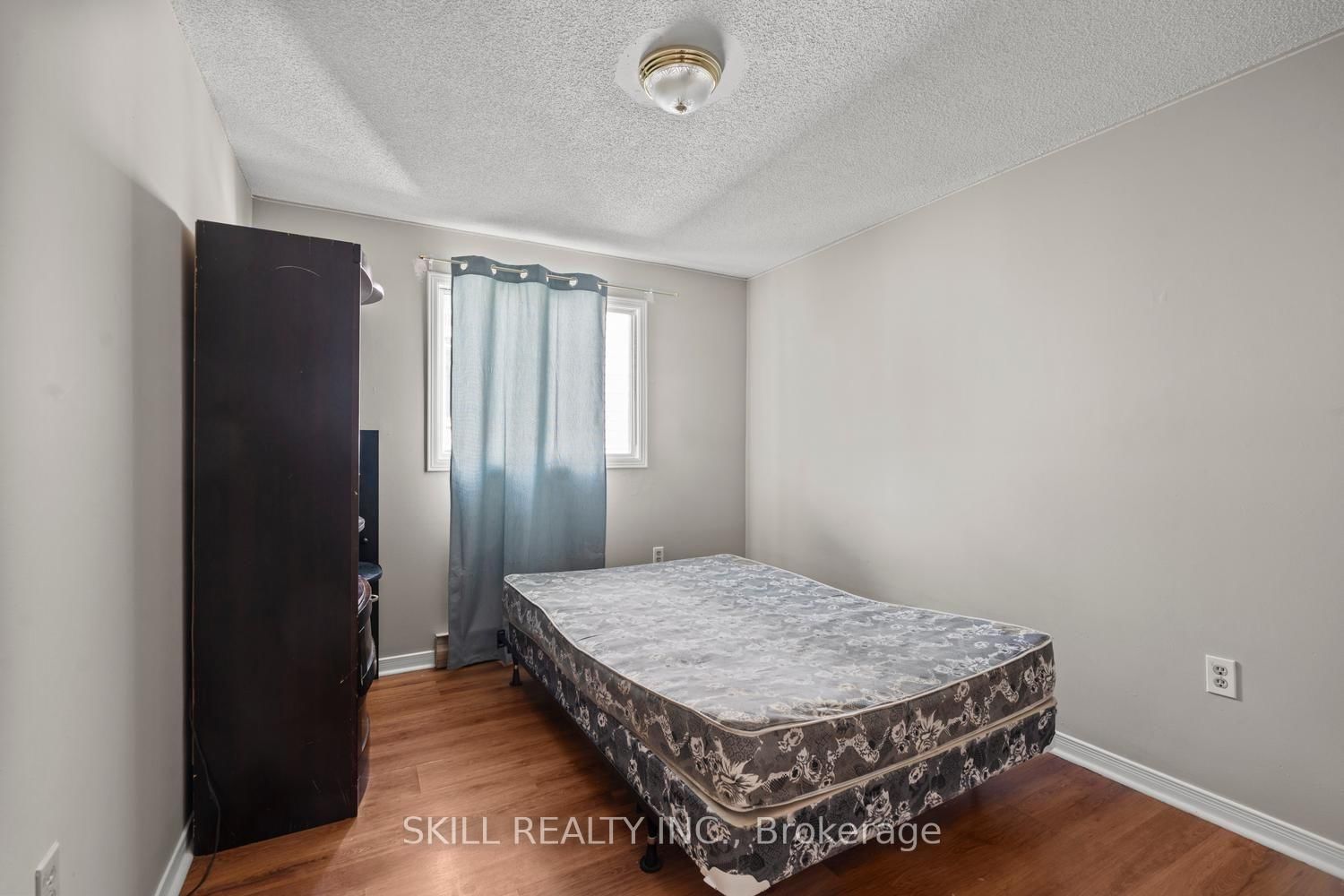 141 Hickling Trail • Barrie, ON photo 14