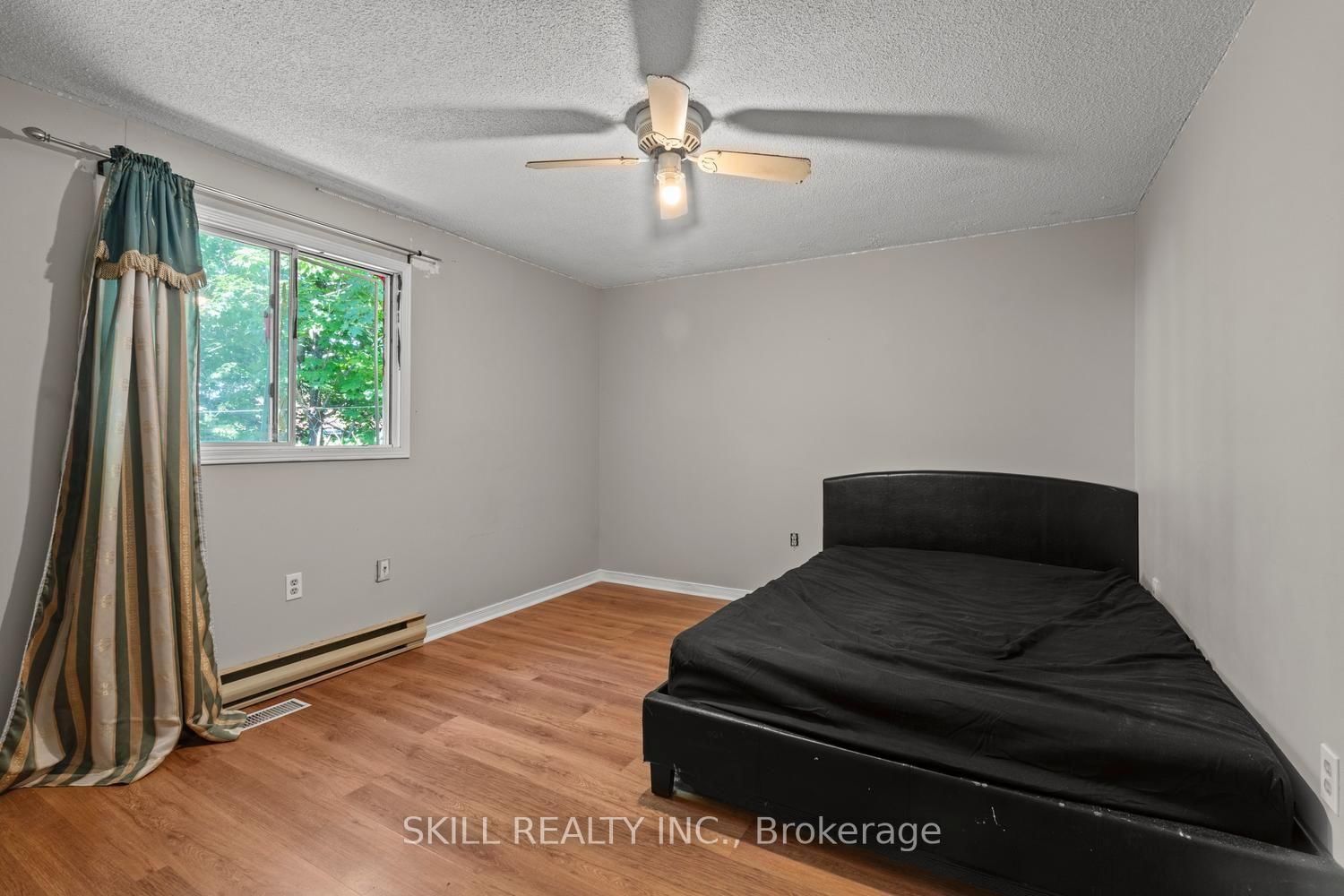 141 Hickling Trail • Barrie, ON photo 15