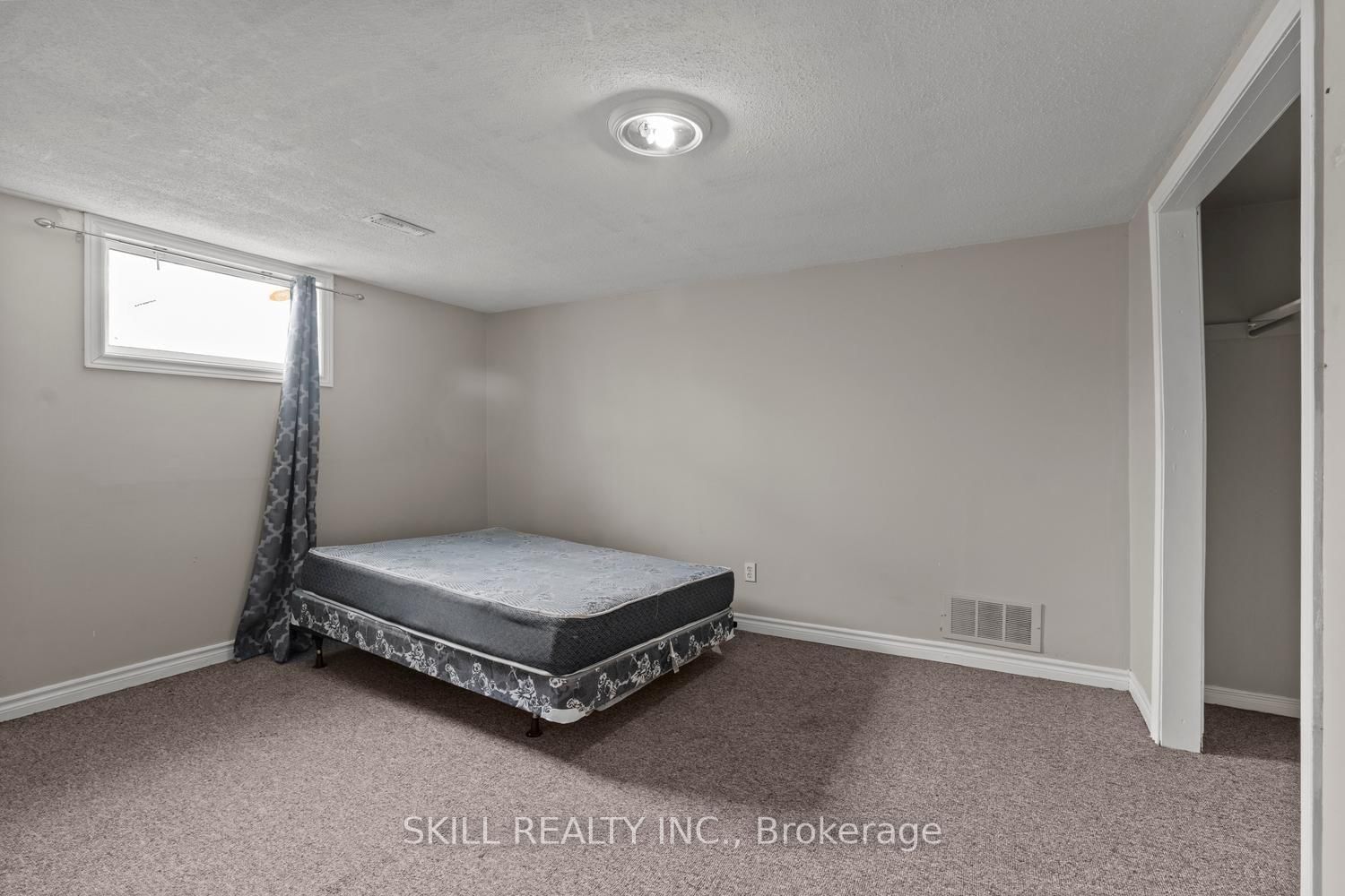 141 Hickling Trail • Barrie, ON photo 23