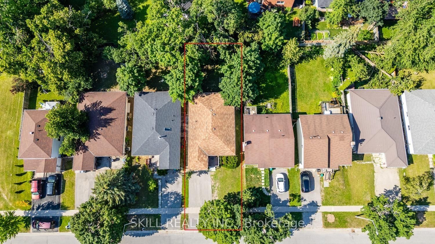 141 Hickling Trail • Barrie, ON photo 39