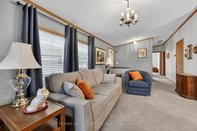 3 Illinois Crescent — more photos