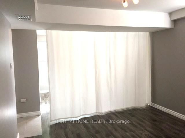 23 Carlton Road • Barrie, ON photo 15