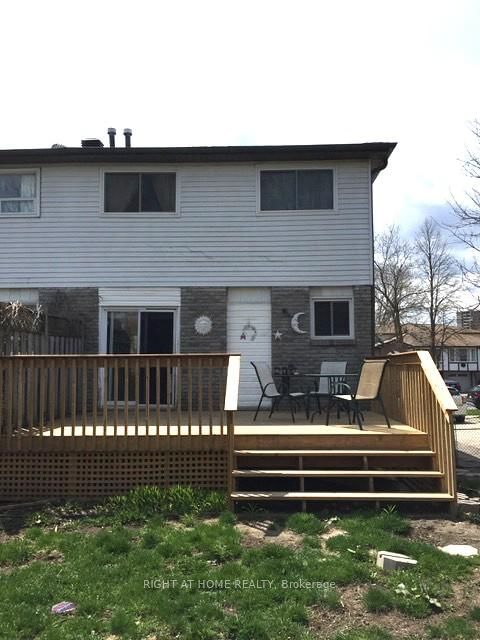 23 Carlton Road • Barrie, ON photo 19