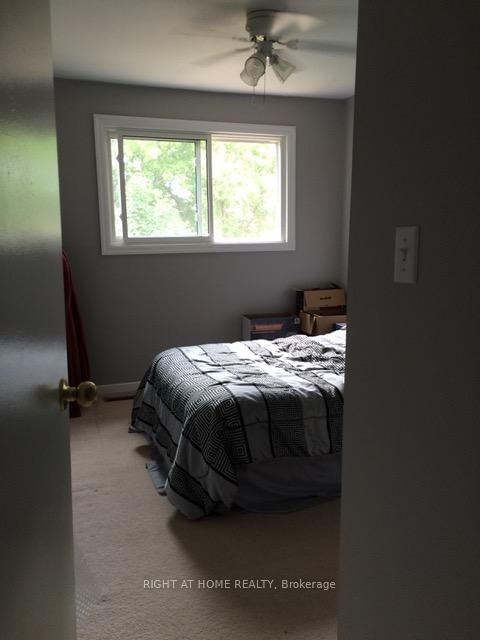 23 Carlton Road • Barrie, ON photo 7