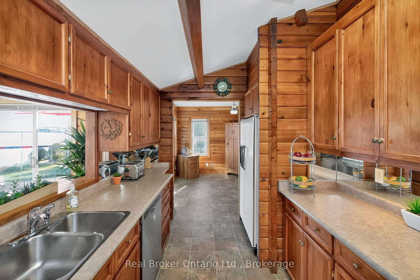417 Pheasant Lane • Midland, ON photo 10
