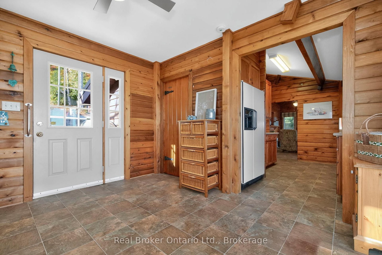 417 Pheasant Lane • Midland, ON photo 6