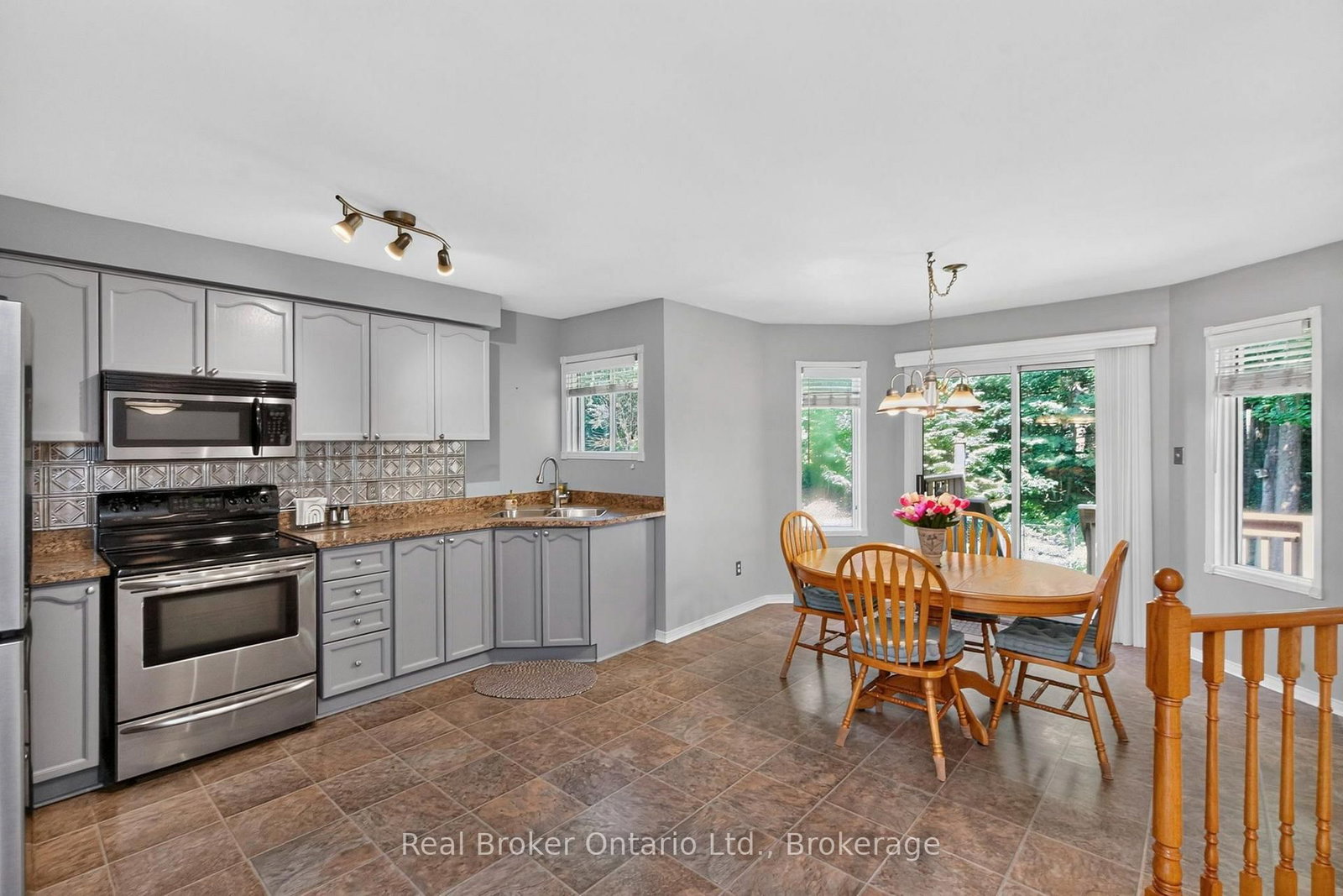 47 Timberland Crescent • Wasaga Beach, ON photo 10