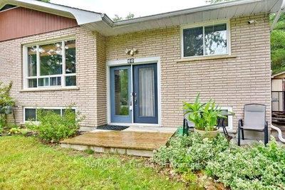60 53rd Street S • Wasaga Beach, ON photo 2
