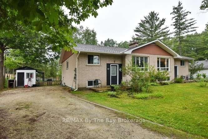 60 53rd Street S • Wasaga Beach, ON photo 4