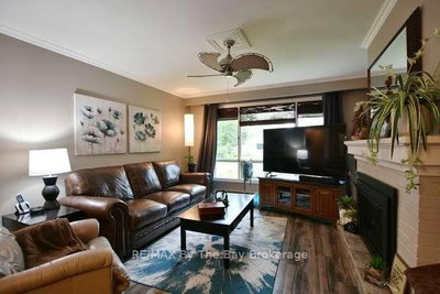60 53rd Street S • Wasaga Beach, ON photo 6