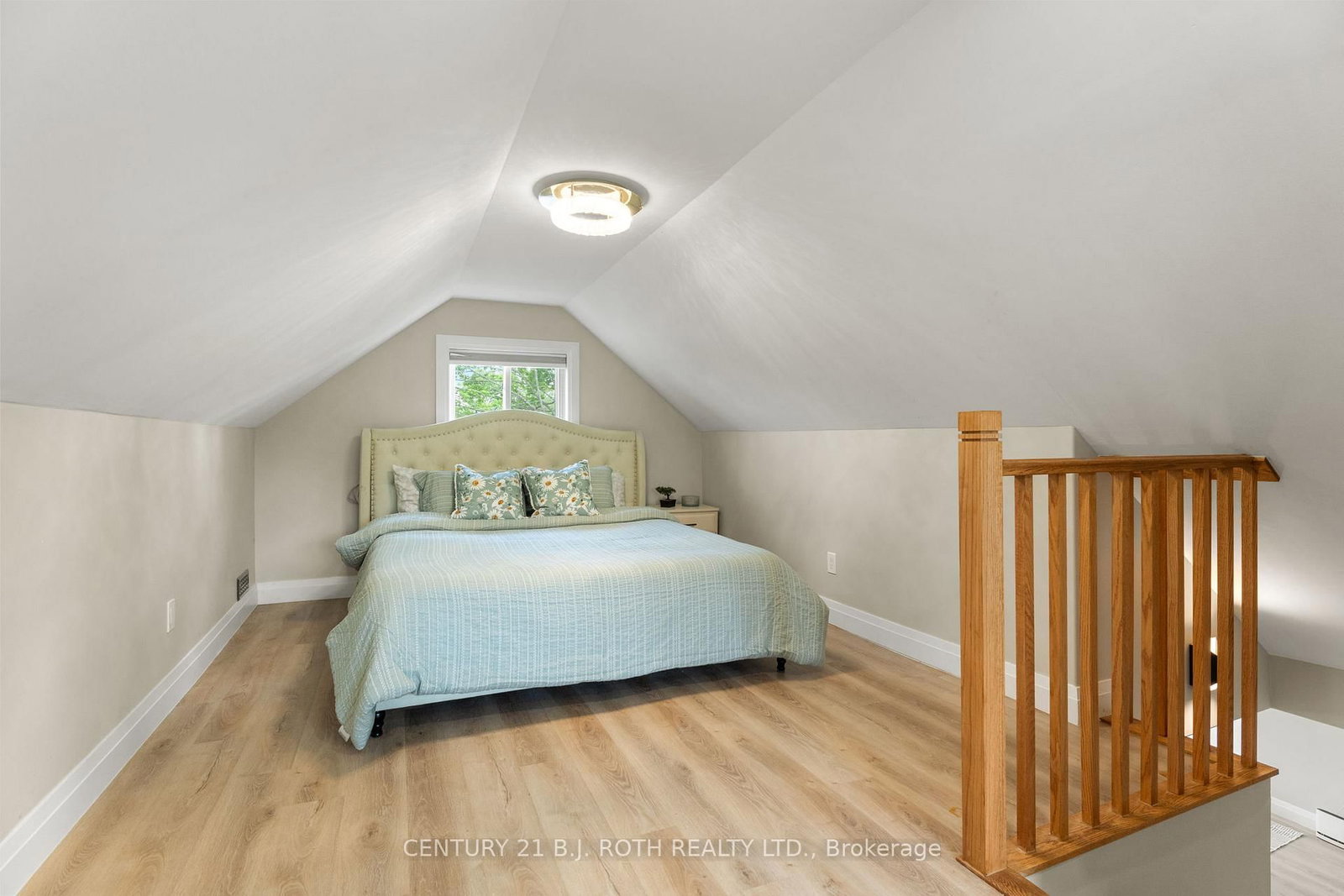 390 Arthur Street • Orillia, ON photo 31