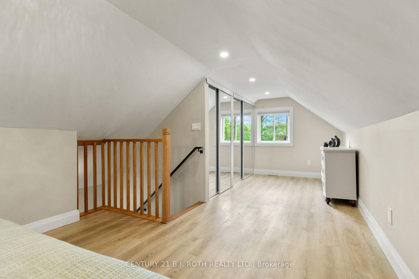 390 Arthur Street • Orillia, ON photo 33