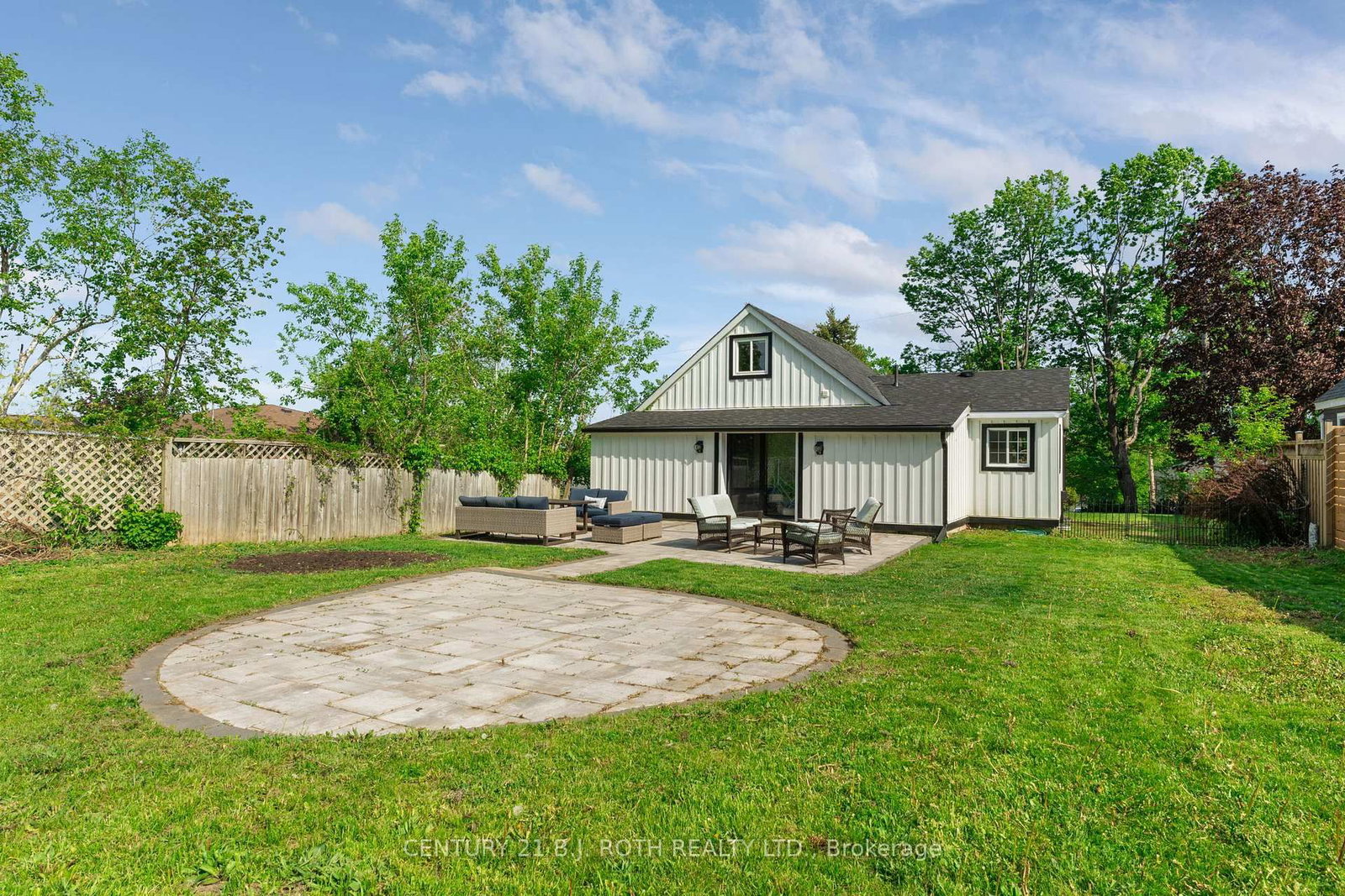 390 Arthur Street • Orillia, ON photo 42