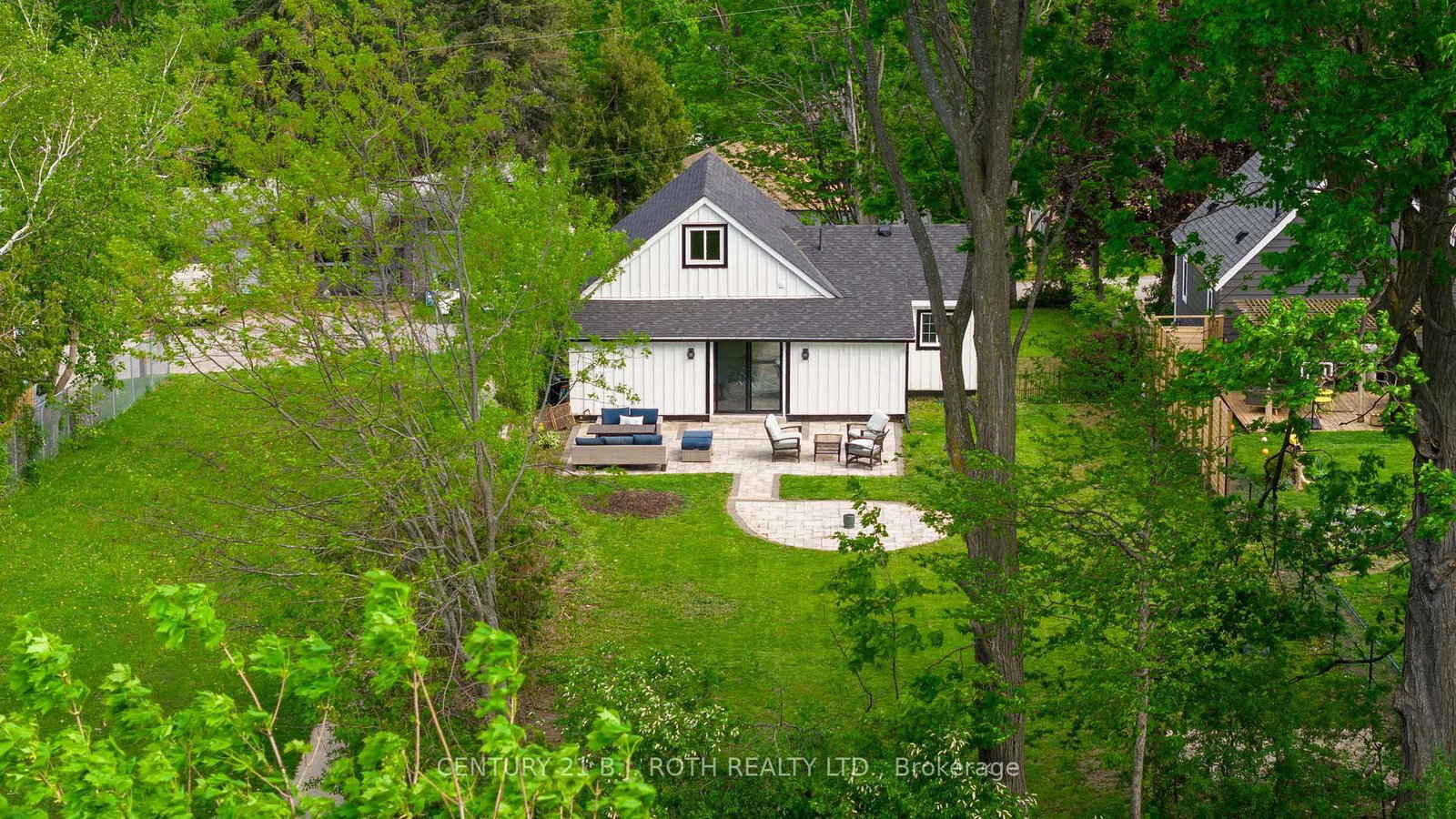 390 Arthur Street • Orillia, ON photo 45