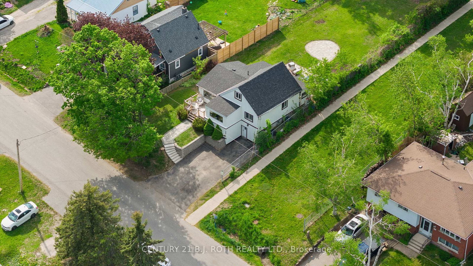 390 Arthur Street • Orillia, ON photo 47