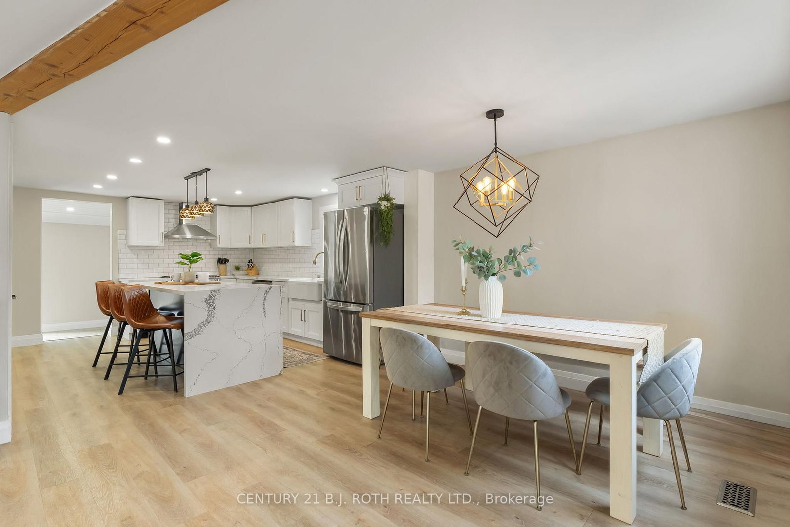 390 Arthur Street • Orillia, ON photo 8