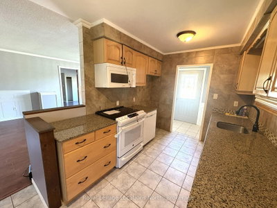 2 Lynn Street • Tiny, ON photo 4