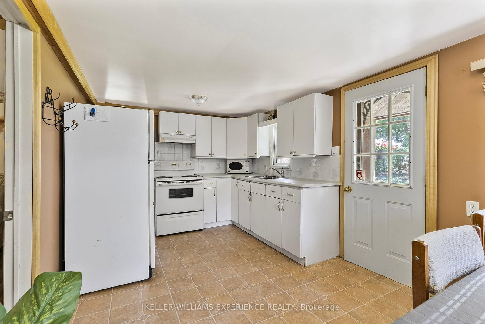 10 Simcoe Road • Oro-Medonte, ON photo 9
