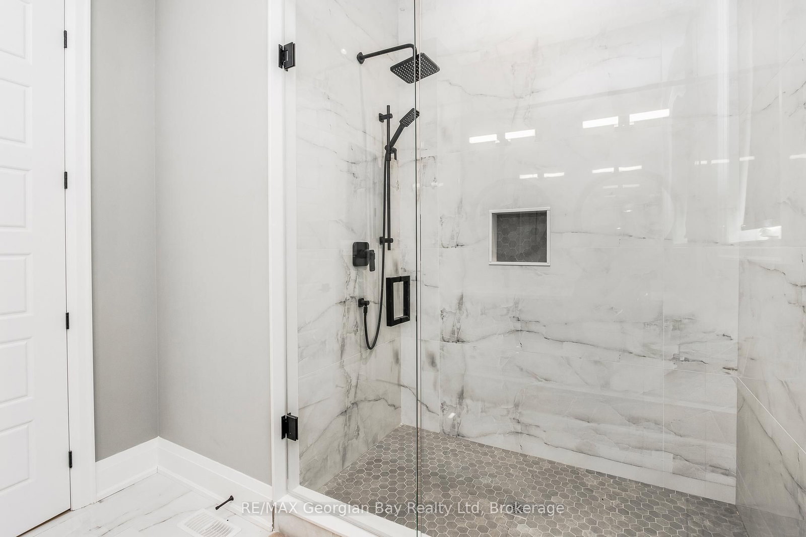 6 Caldwell Drive • Oro-Medonte, ON photo 25