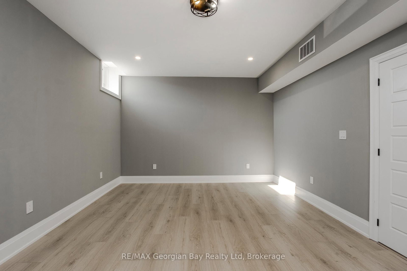 6 Caldwell Drive • Oro-Medonte, ON photo 31