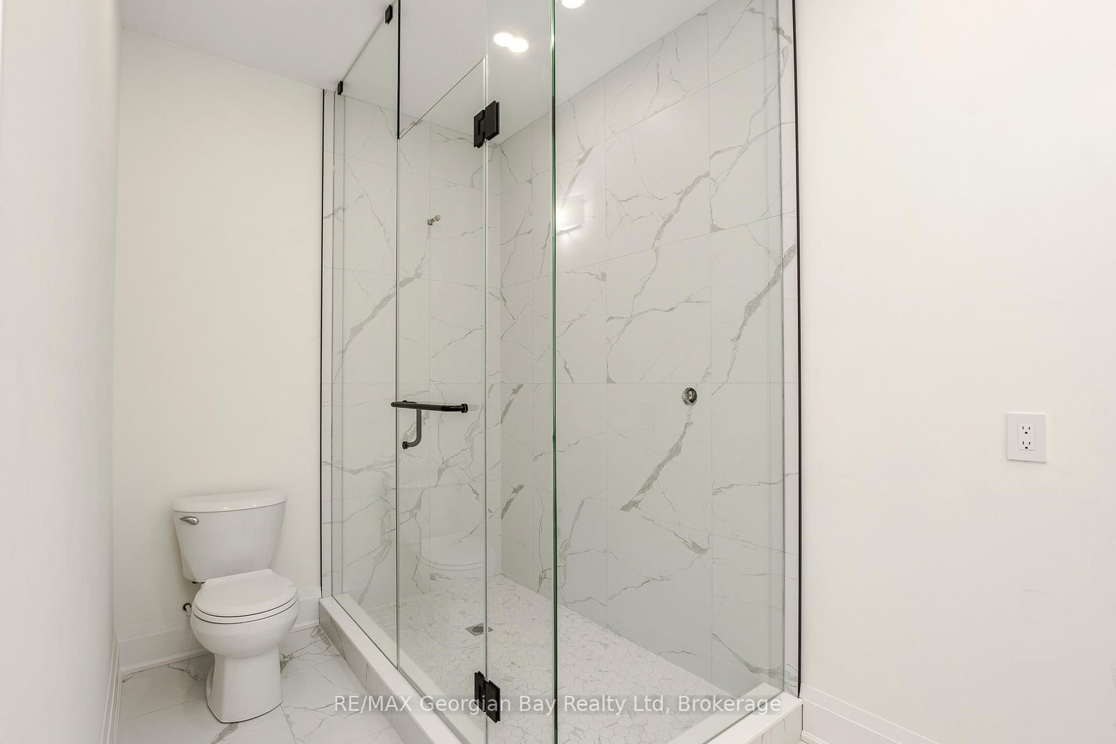 6 Caldwell Drive • Oro-Medonte, ON photo 32