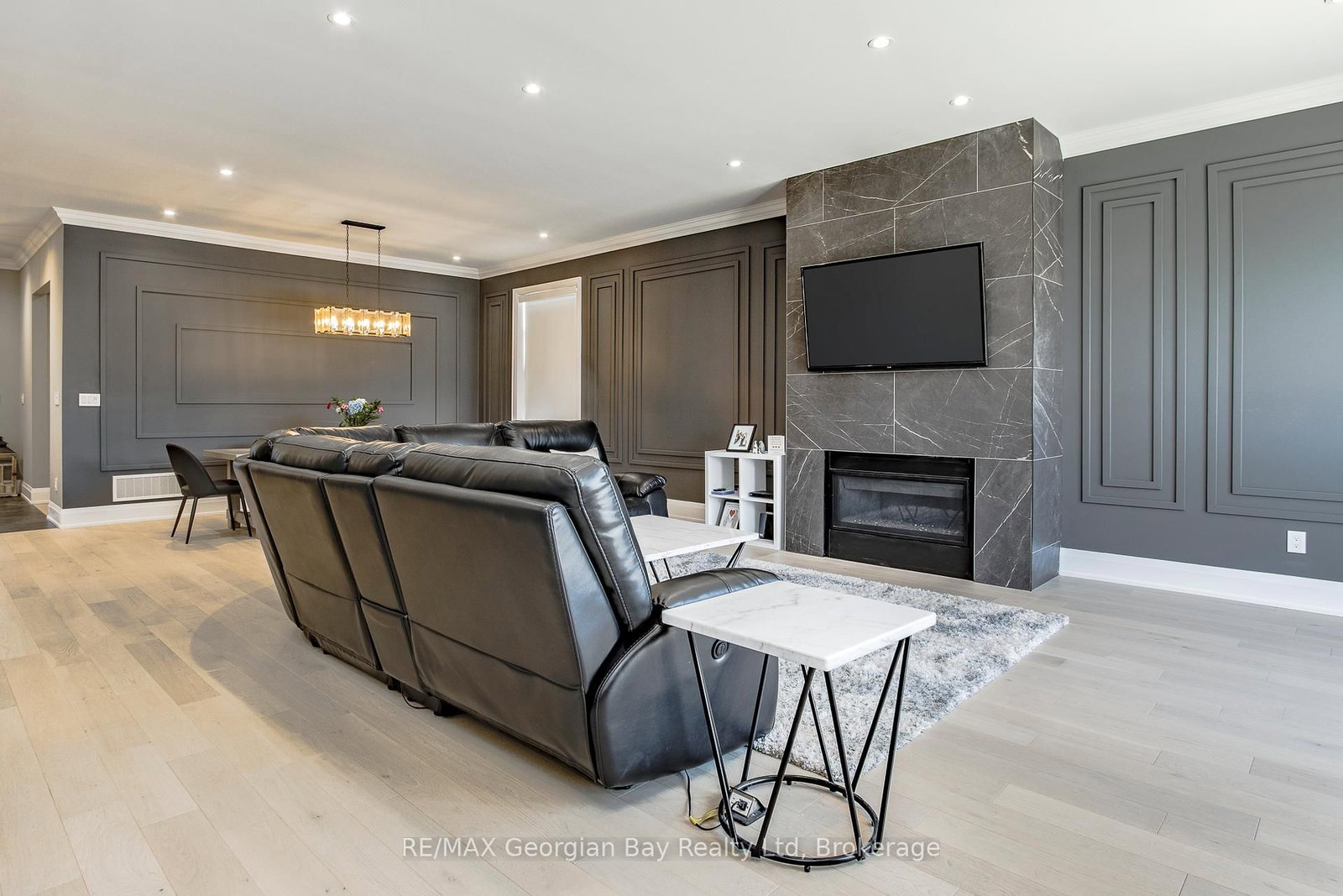 6 Caldwell Drive • Oro-Medonte, ON photo 4