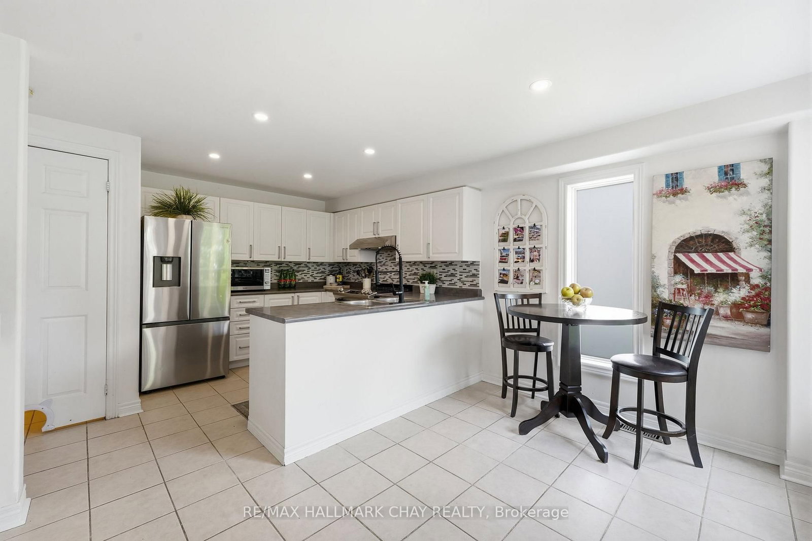 228 Wessenger Drive • Barrie, ON photo 13