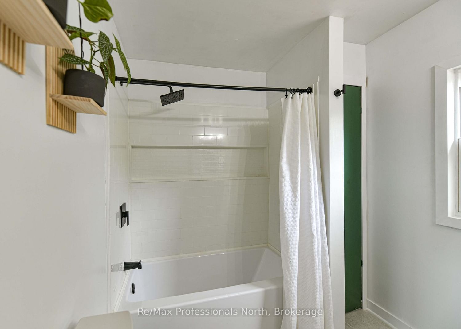 817 Eighth Avenue • Tay, ON photo 29