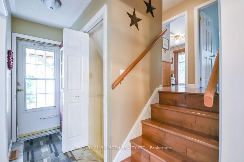 1037 Glen Eagles Crescent • Midland, ON photo 16