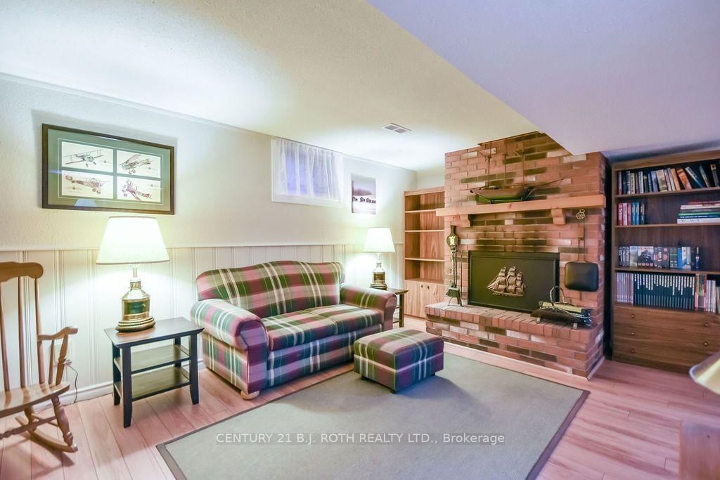 1037 Glen Eagles Crescent • Midland, ON photo 27