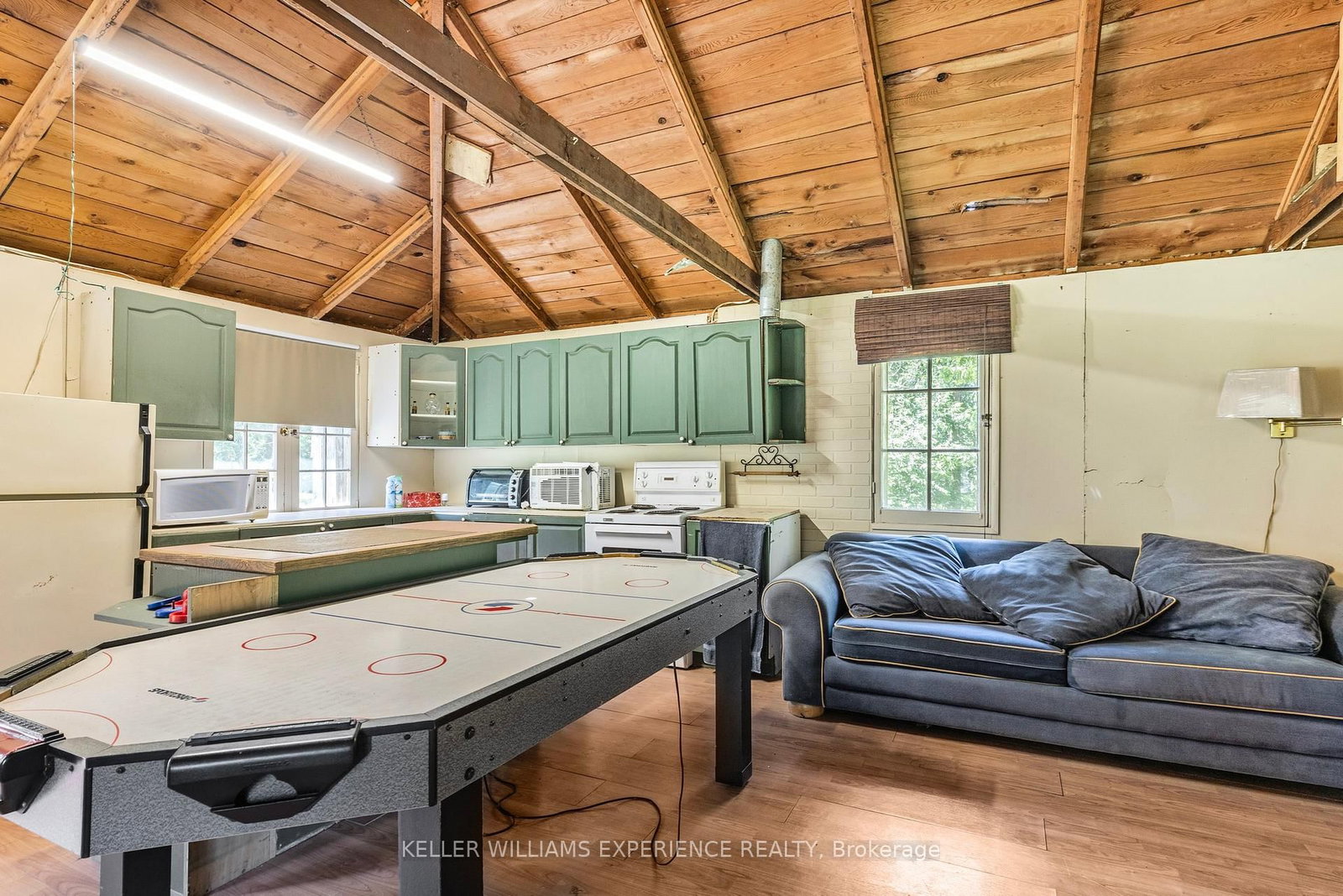 6 Orillia Road • Oro-Medonte, ON photo 9