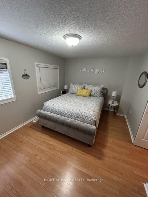 22 Lion's Gate Boulevard • Barrie, ON photo 11