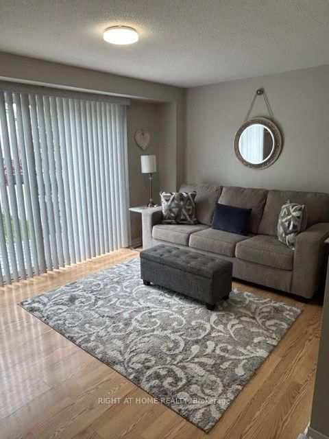 22 Lion's Gate Boulevard • Barrie, ON photo 7