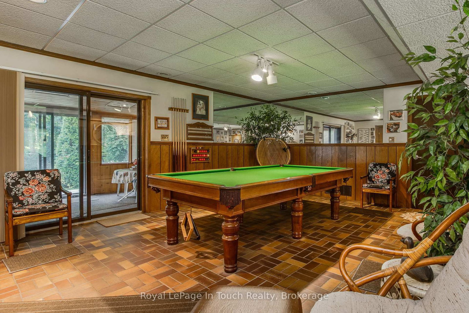 12 Lincoln Avenue • Tiny, ON photo 11