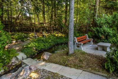 12 Lincoln Avenue • Tiny, ON photo 4