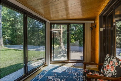 12 Lincoln Avenue • Tiny, ON photo 8