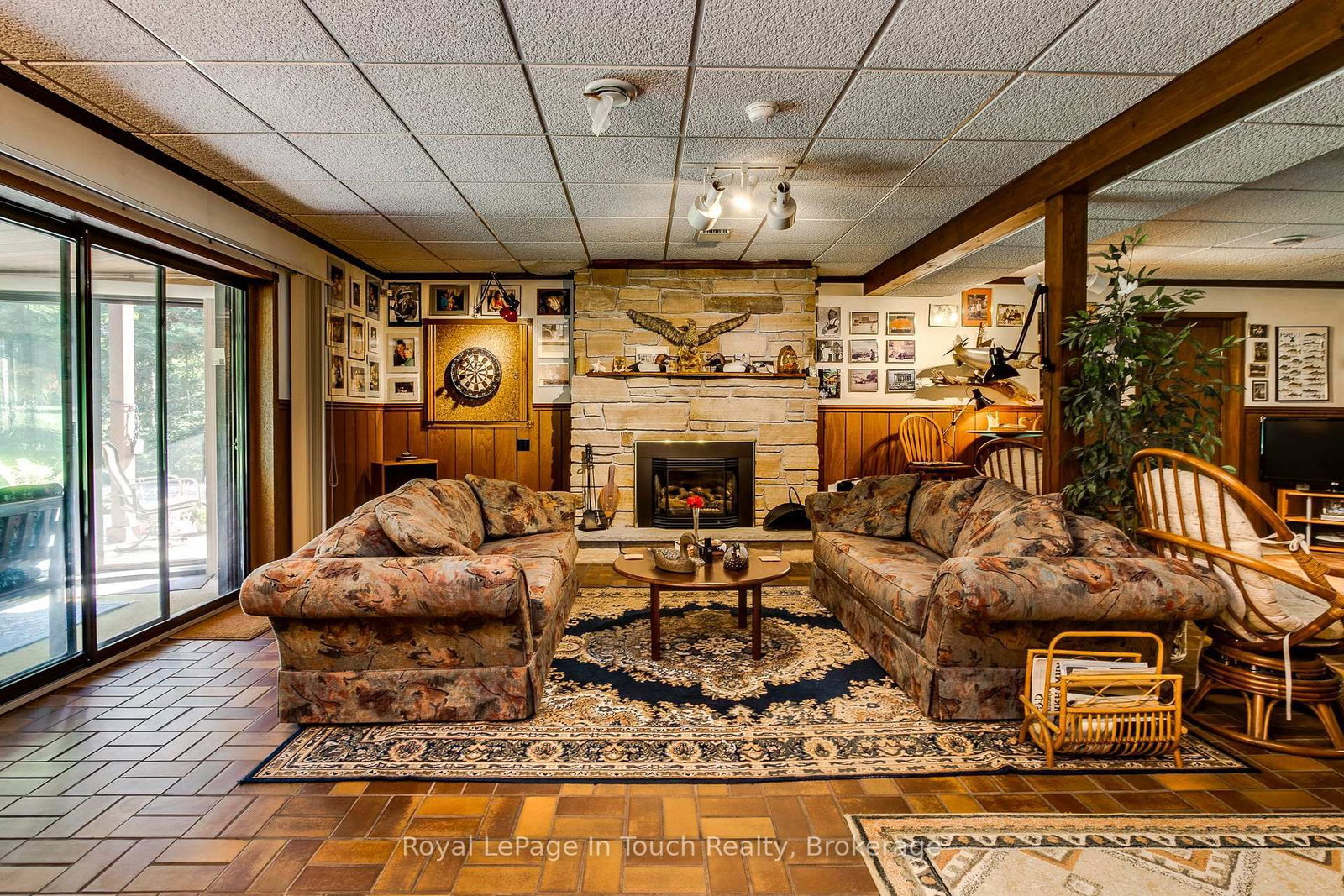 12 Lincoln Avenue • Tiny, ON photo 9