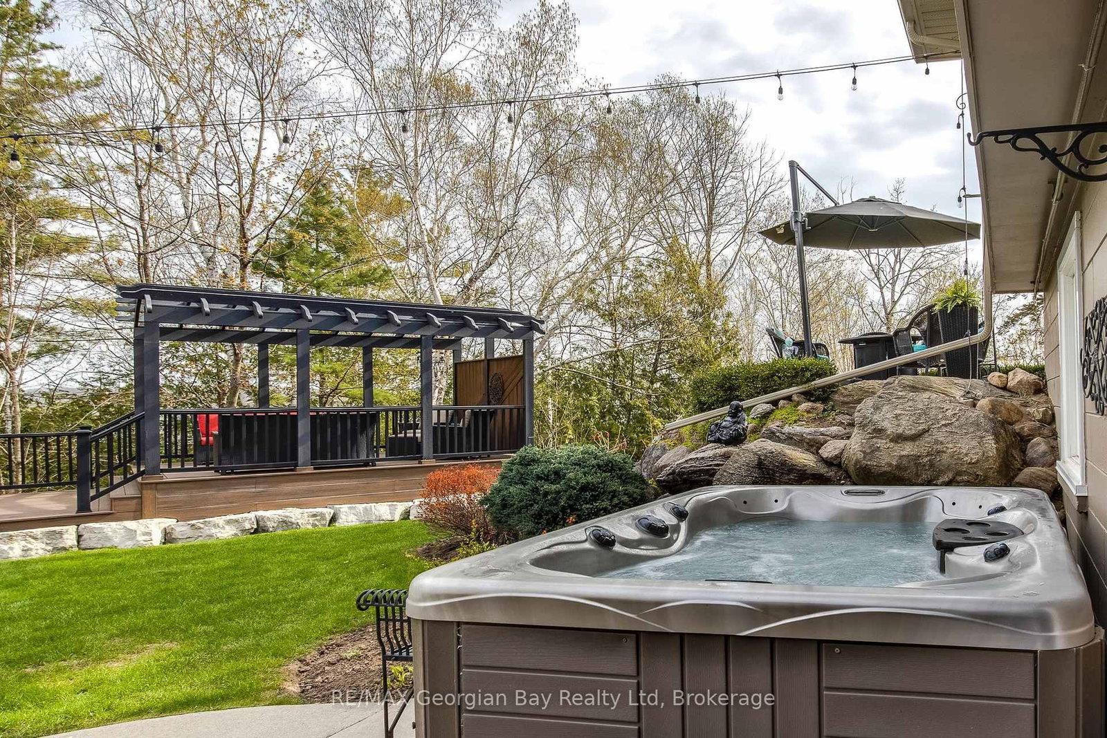 736 Victoria Street • Midland, ON photo 31