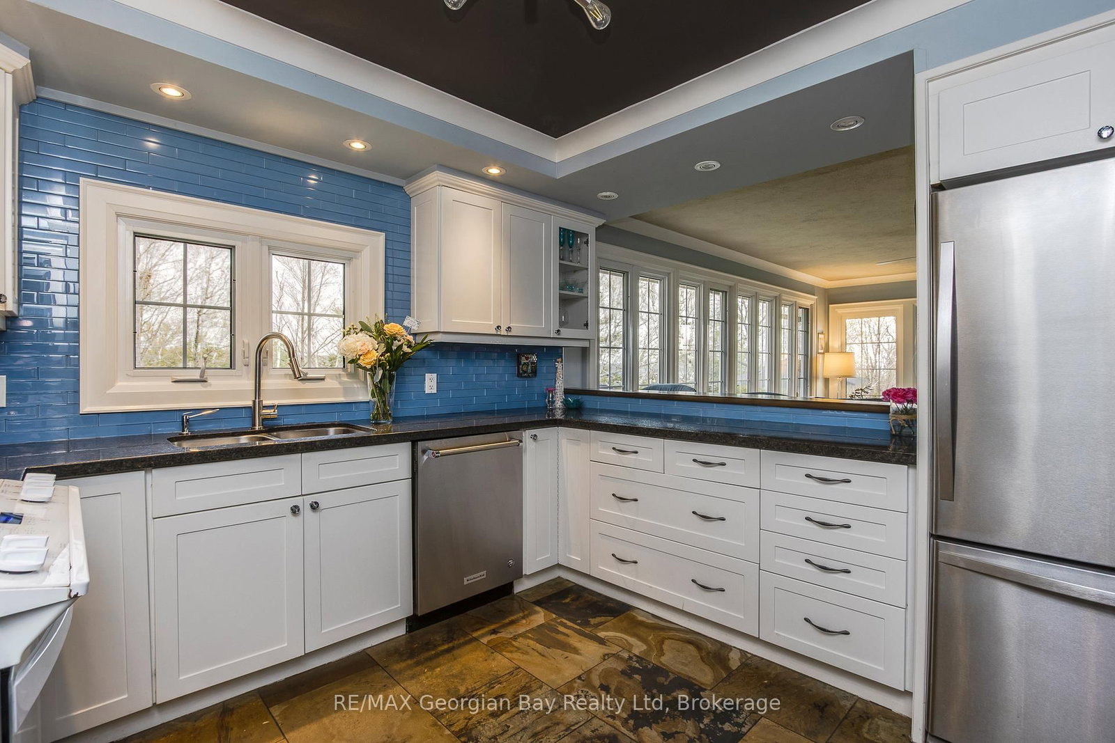 736 Victoria Street • Midland, ON photo 5